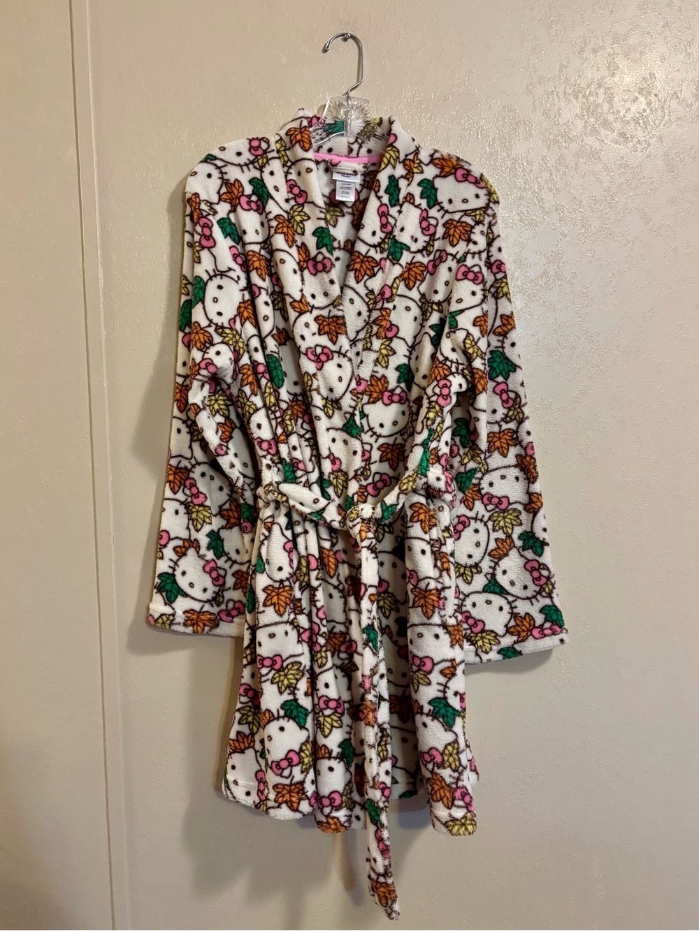 NWT Hello Kitty Hello Fall Plush Robe sz L